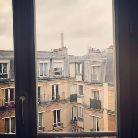 Tour Eiffel Motte Picquet Апартаменты *